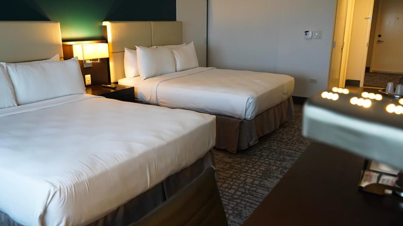 Costa Bahia Hotel, Convention Center And Casino 과야닐라 외부 사진