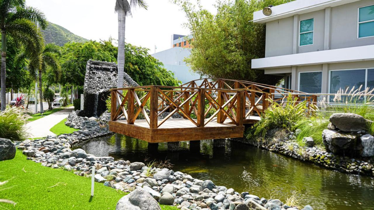 Costa Bahia Hotel, Convention Center And Casino 과야닐라 외부 사진