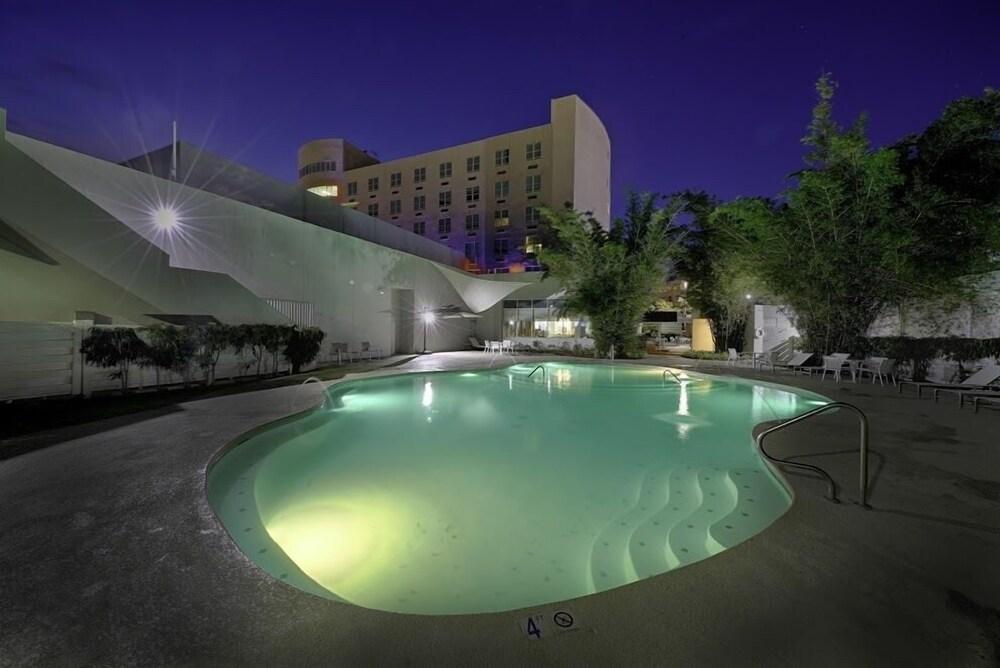 Costa Bahia Hotel, Convention Center And Casino 과야닐라 외부 사진