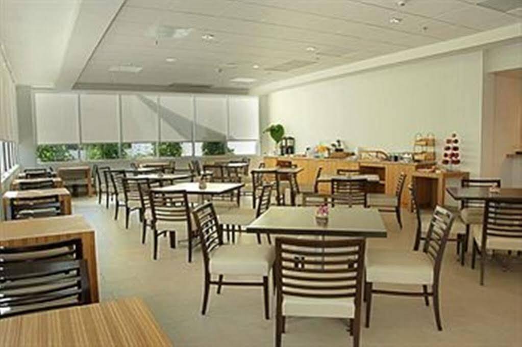 Costa Bahia Hotel, Convention Center And Casino 과야닐라 외부 사진